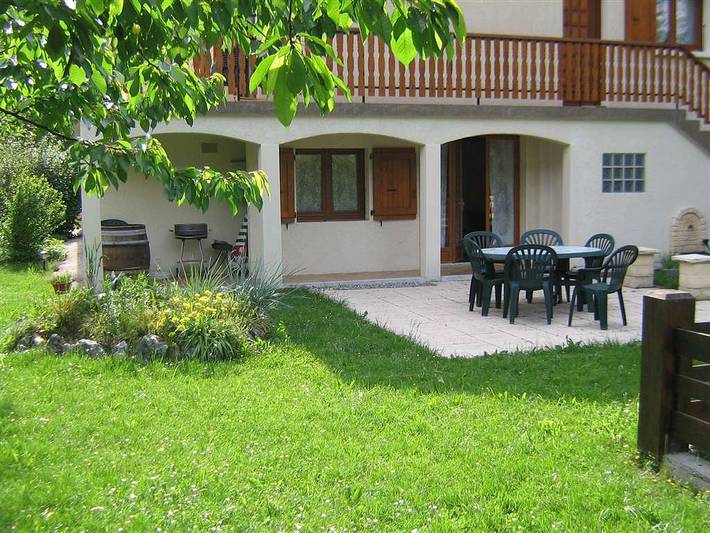 Gîte pour 6 personnes, avec terrasse et jardin, animaux acceptés à Le Bourg-d'Oisans - 2