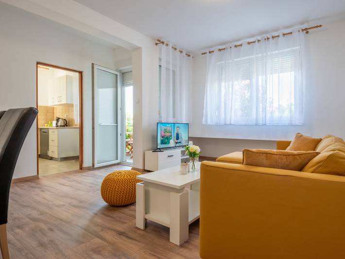 Ferienwohnung für 4 Personen, mit Terrasse und Garten auf Krk - 2