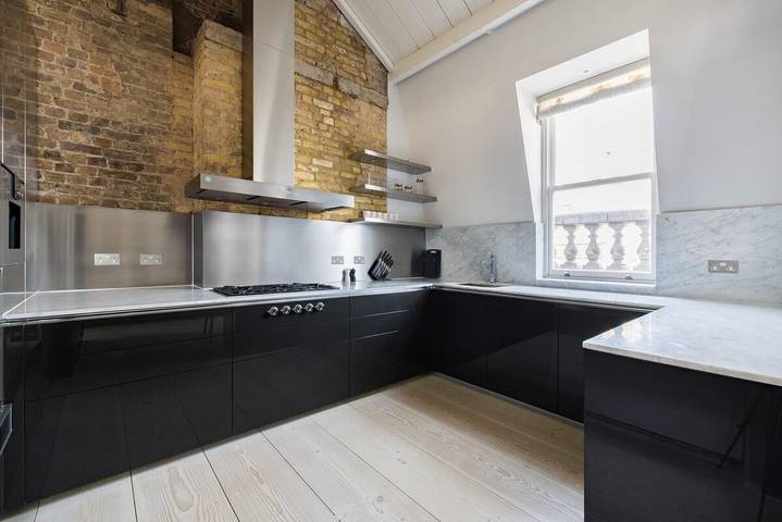 Holiday apartment for 8 people, with Balcony and Terrace in Covent Garden