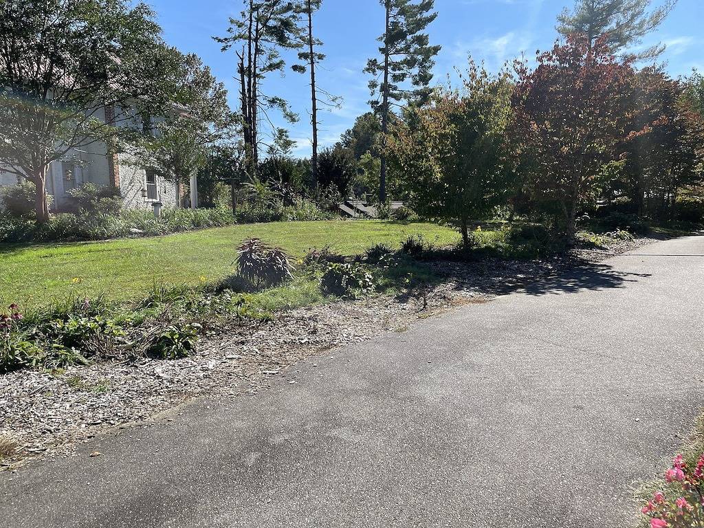 Sunset Cottage Blocks from Downtown in Brevard, Transylvania County