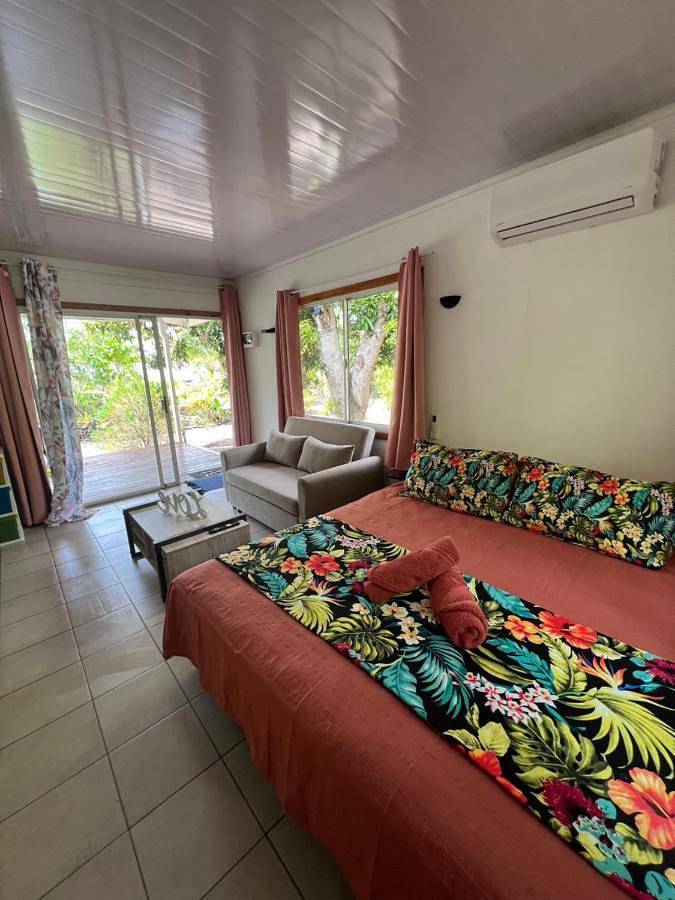 Maison d’hôte pour 3 personnes, avec terrasse ainsi que vue et jardin