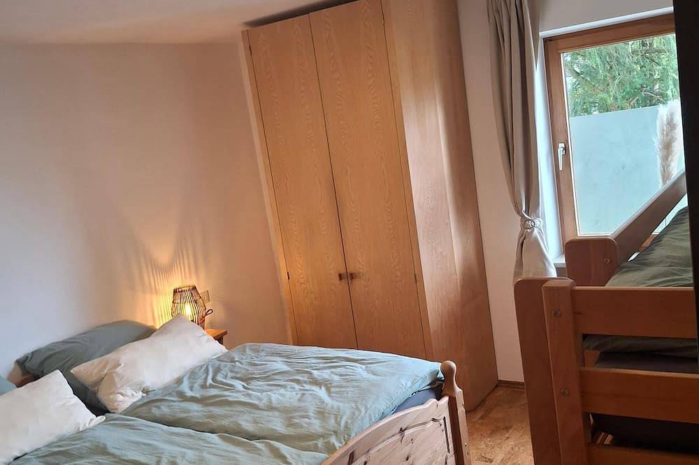 Ganze Wohnung, Gemütliche Ferienwohnung 70qm für max. 4 Personen mit Terrasse in Laufen, Rupertiwinkel