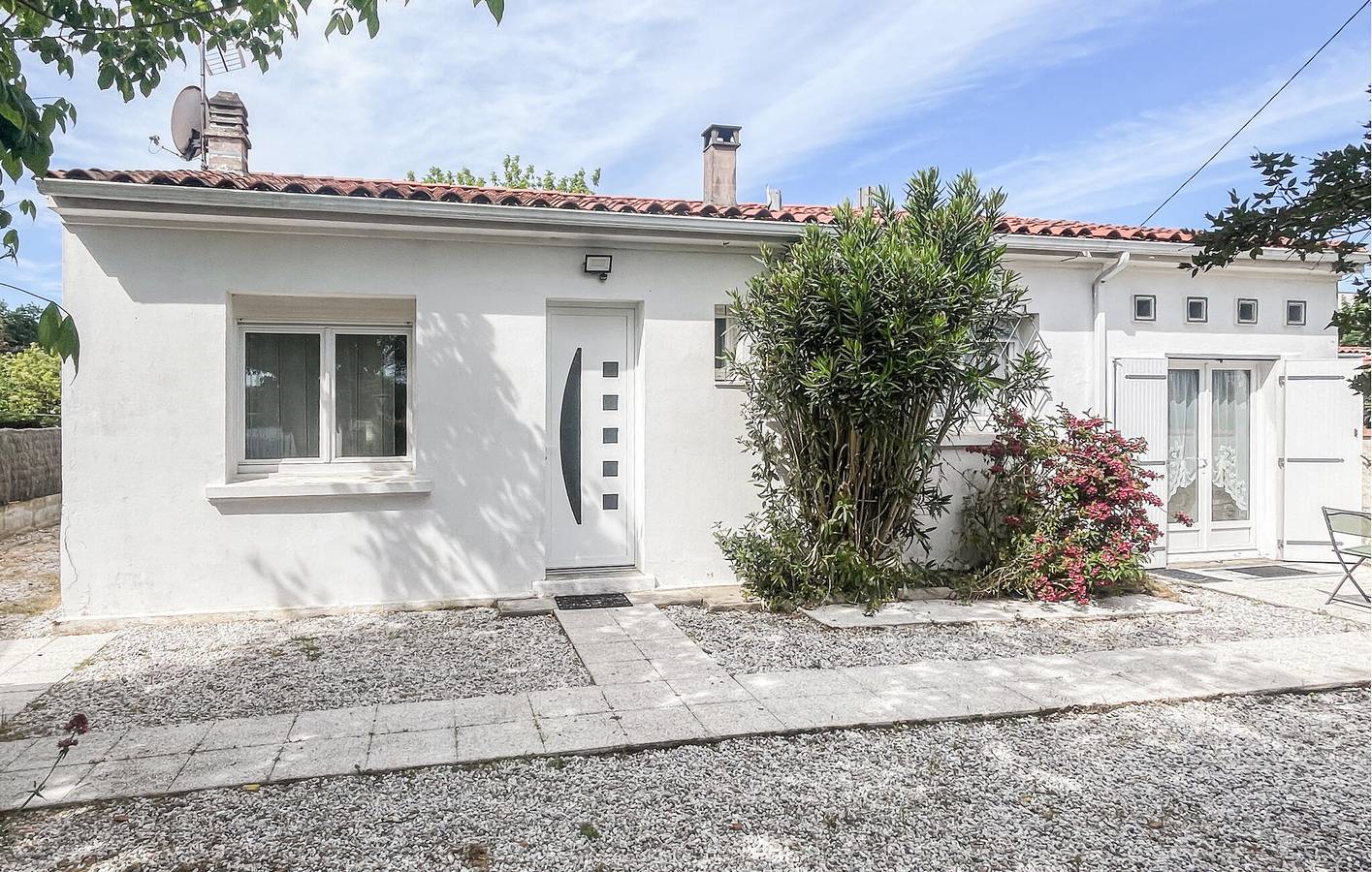 Gemütliche 1-Zimmer-Wohnung mit Garten, WLAN und 1 km Entfernung zum Strand von Foncillon in Royan, Côte de Beauté