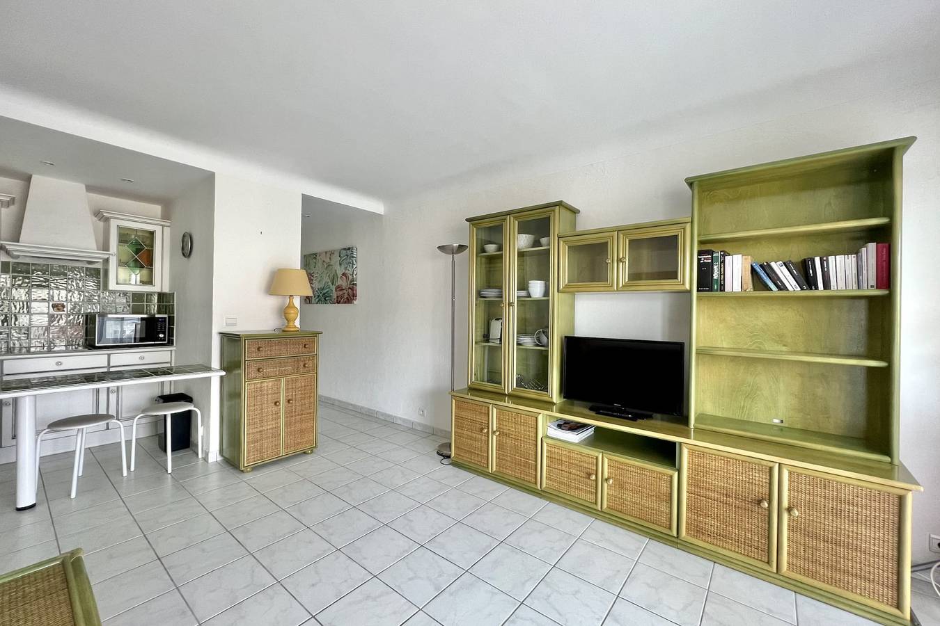 Entire studio, Bright studio with terrace and sea view in Cannes, Cannes region