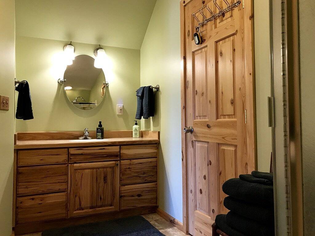 Serene location with mountain and sea views in Homer, Kenai Peninsula