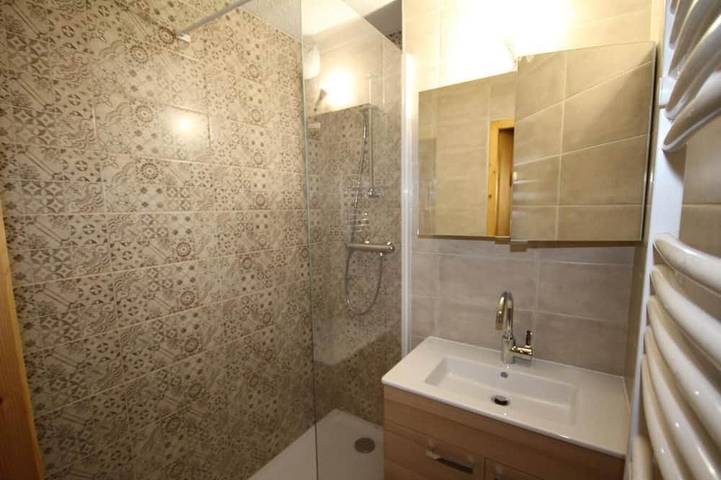 Ganze Wohnung, Bis 200m skipiste, 2te Etage, blick skipisten, balkon, fernseher, schließfach für die skier, 25m² in Les Saisies, Albertville und Umgebung