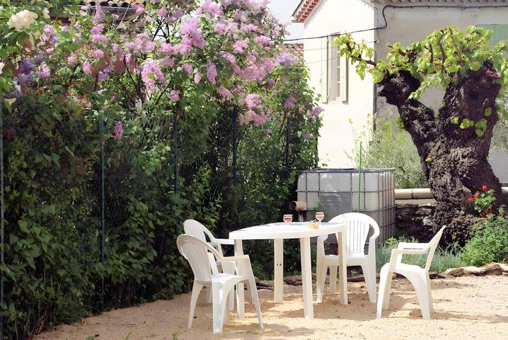 Le Gîte Du Vieux Mûrier Côté Sud: Private Garden, Wi-Fi, Mobile Air Conditioning in Saint-Jean-de-Serres, Alès region