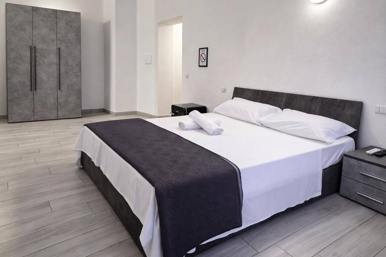 Geheel appartement, Casa Manzoni in Novara, Provincie Novara