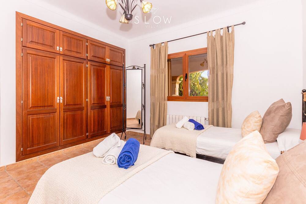 Villa Es Contes, country house with private pool and partial sea view in Calonge in Cala d'Or, Santanyí