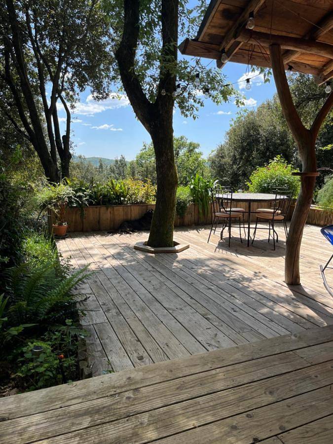 Location de vacances pour 5 personnes, avec jardin ainsi que terrasse et vue, animaux acceptés à Roquedur - 2