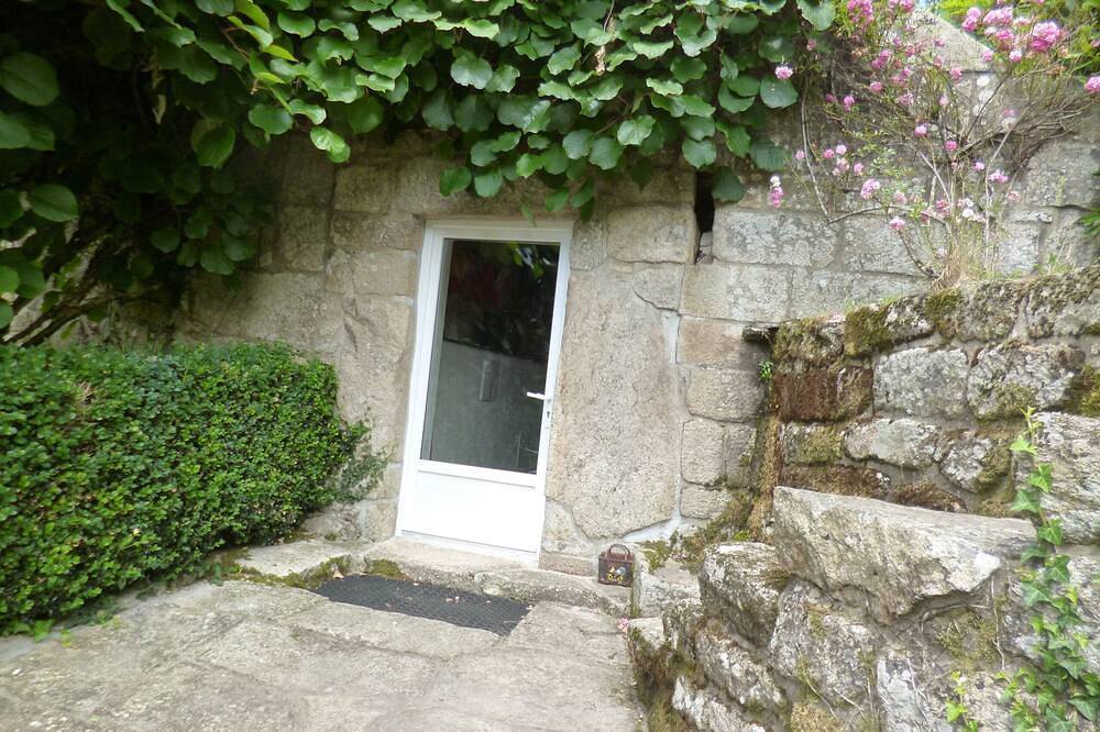 Tout petit Logement insolite mais complet in Bieuzy, Région de Pontivy