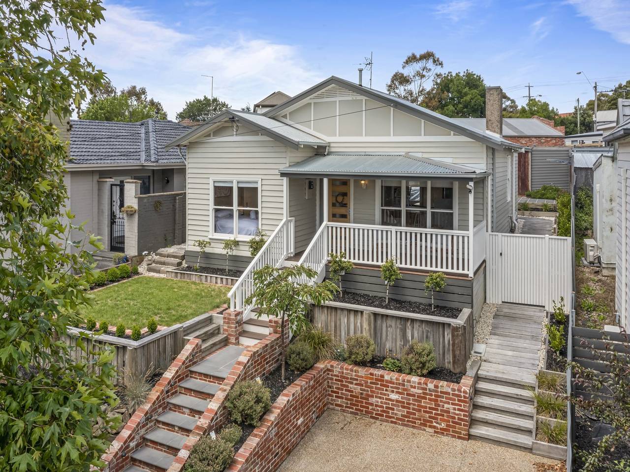 Entire apartment, Lovely 3-Bed with Alfresco Dining in Prime Suburb in Golden Point (Ballarat), Ballarat