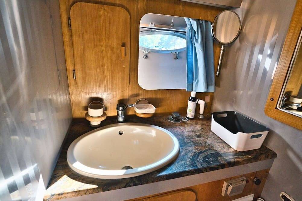 Rentamondo House boat in Isola di Capraia, Provincia di Livorno