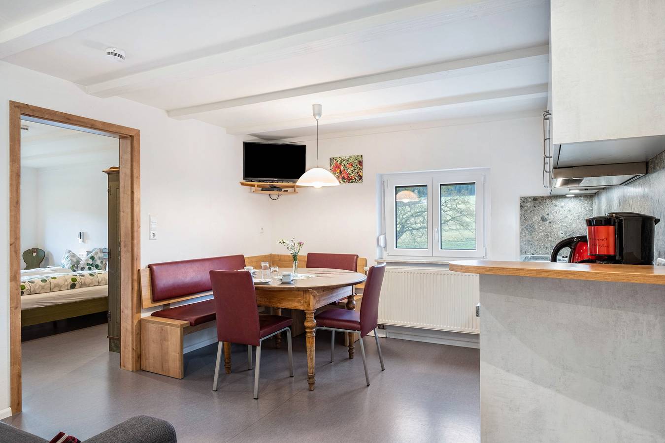 Ganze Wohnung, Ferienwohnung „Weideblick“ mit Blick in die Natur, Sitzplatz im Garten mit Grill und Wifi in Sankt Georgen im Schwarzwald, Mittlerer Schwarzwald