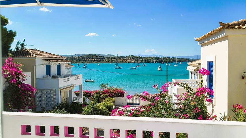 Location de vacances pour 4 personnes, avec jardin et balcon à Porto Heli