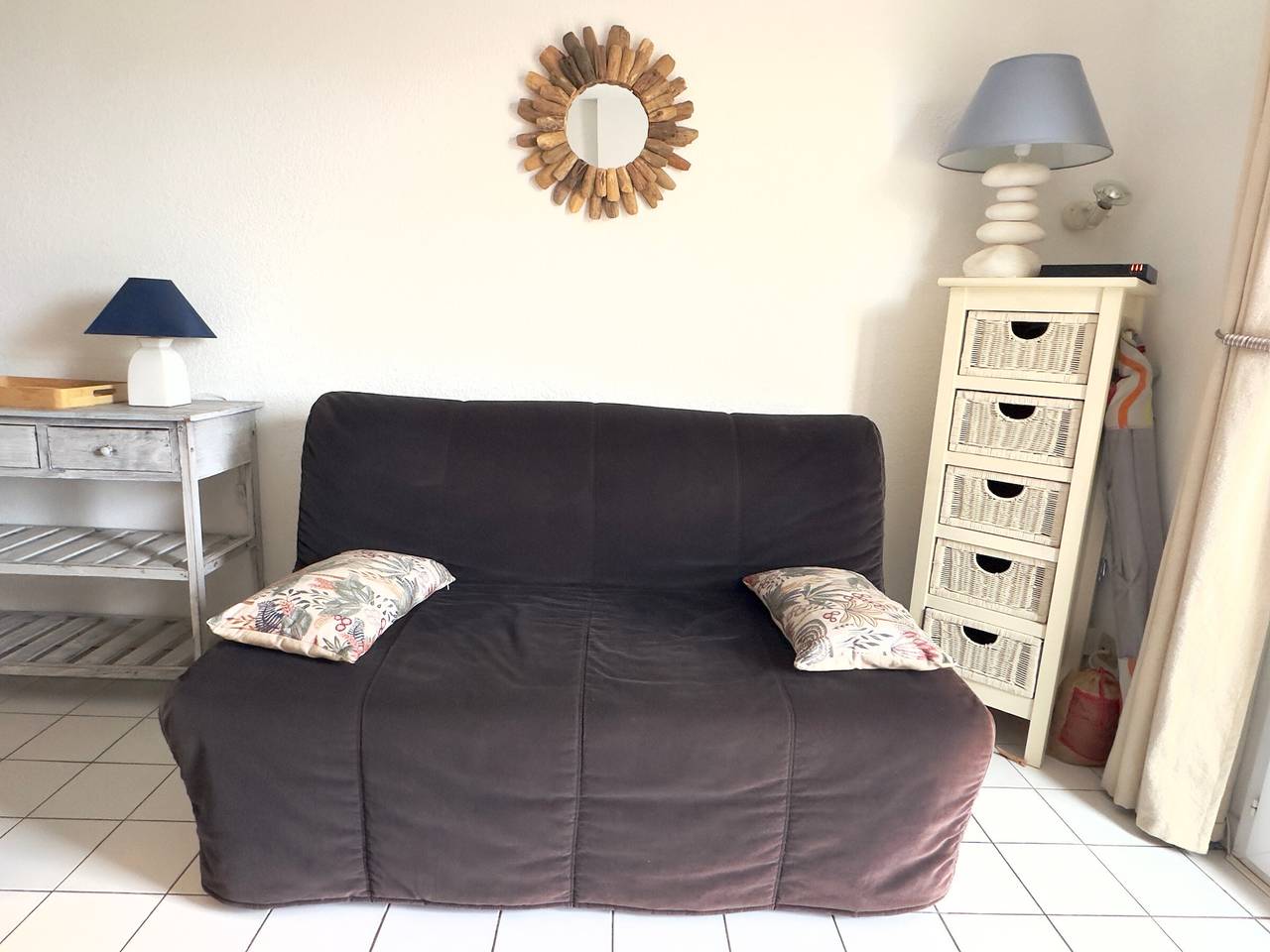 Appartamento intero, T2 Apartment in Collioure with terrace and parking, direct beach access in La Côte Vermeille, Collioure