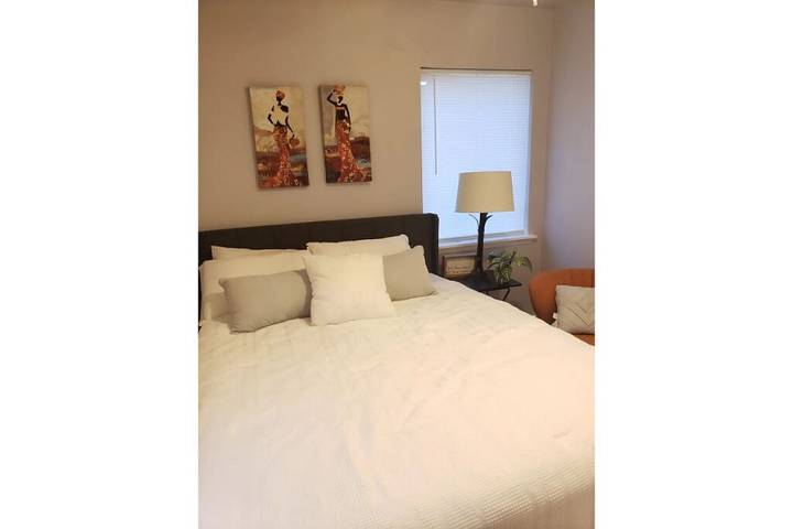 Vacation rental for 4 people, with terrace and yard, with pets in Midland