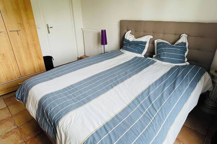 Chambre d’hôte pour 4 personnes à Suresnes