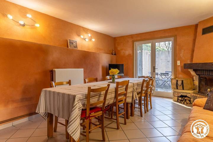 Gîte pour 8 personnes, avec jardin et terrasse à Saint-Bonnet-près-Orcival - 3