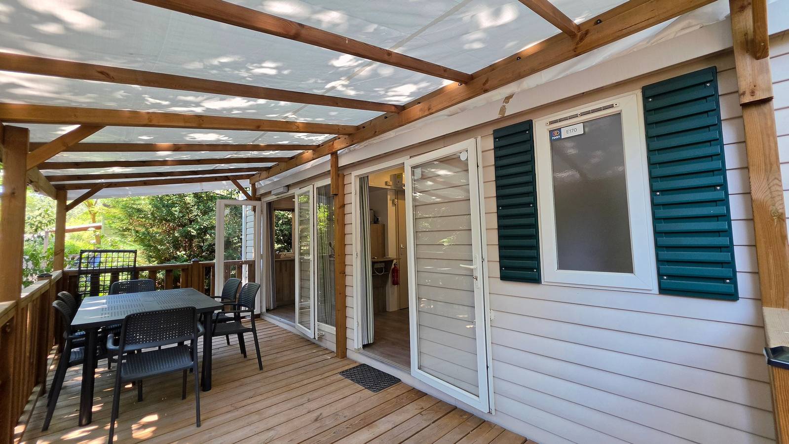 Mobilheim „Bungalow Lou Cigalou – 6 Personen“ mit Pool, Terrasse & Klimaanlage in La Roque-d'Anthéron, Aix-en-Provence und Umgebung