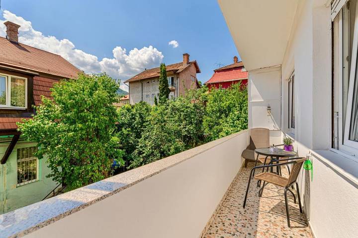 Gîte pour 4 personnes, avec jardin et vue dans Poiana Brasov - Brasov - 2