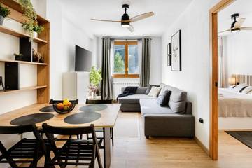 Gîte pour 4 personnes, avec piscine et vue à Canfranc