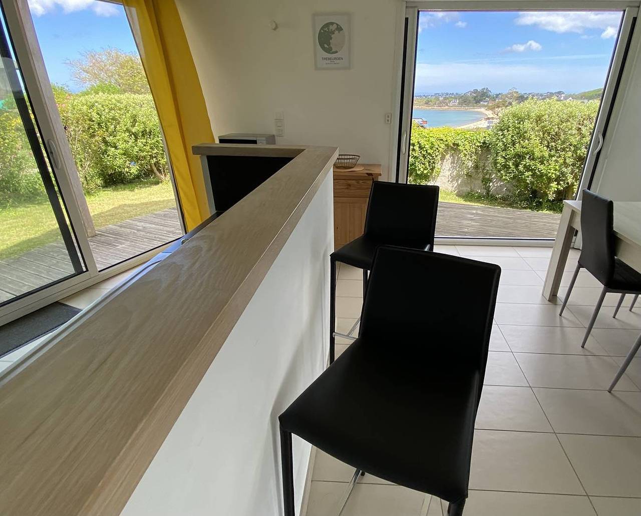 Entire apartment, Sea View apartment with Wifi, terrace in Trebeurden in Trébeurden, Pink Granite Coast
