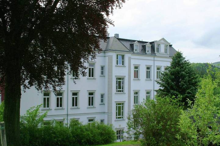 Ferienhaus für 7 Personen, mit Terrasse und Garten in Grünhainichen