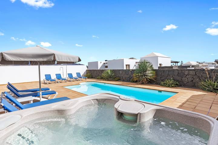 Villa pour 8 personnes, avec jardin et jacuzzi à Playa Blanca - 4