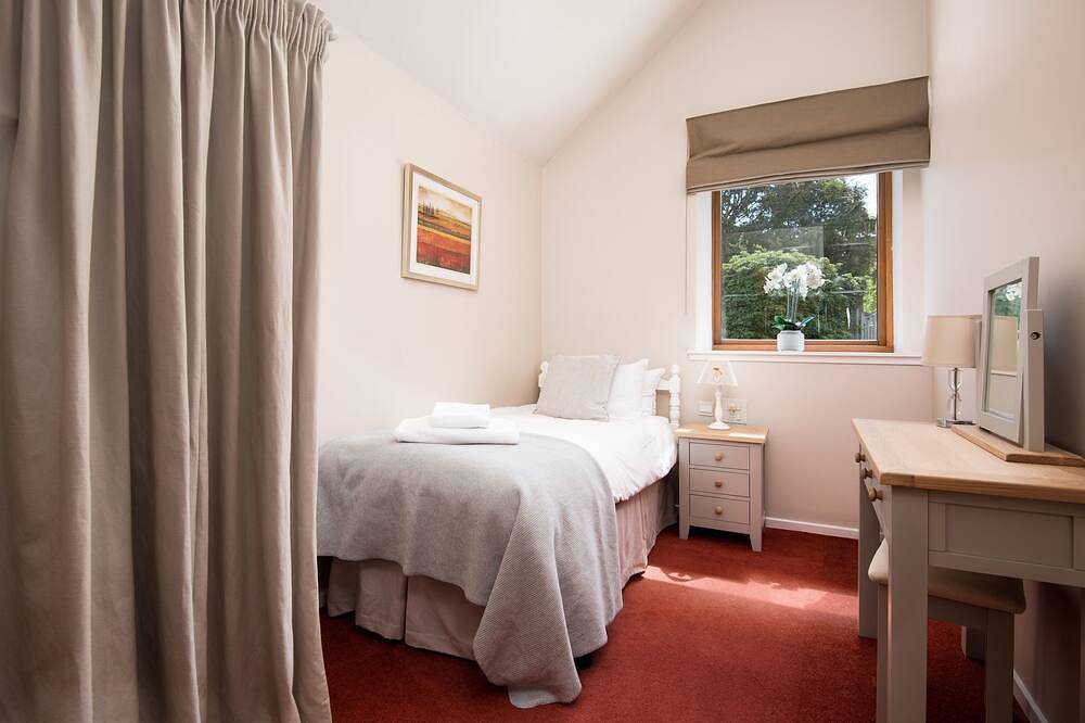 Eildon Melrose Holiday Cottages & Log Cabins - Single Tree Cottage in Melrose, Scottish Borders