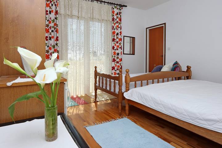 Ferienwohnung für 2 Personen, mit Balkon/Terrasse in Banjol