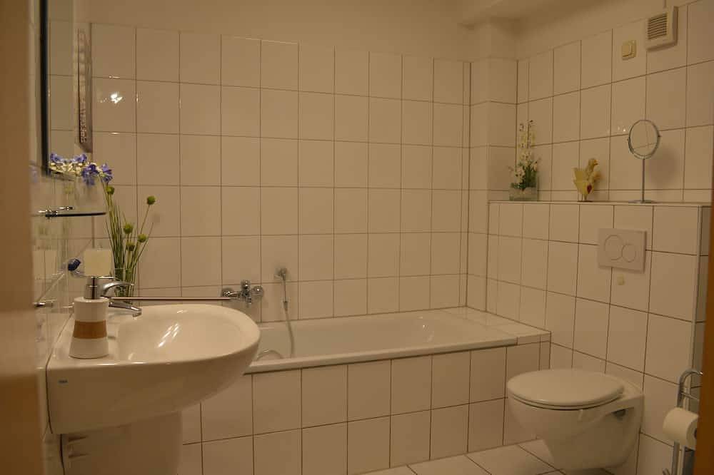Ganze Wohnung, Ferienwohnung am Maienbach - Ferienwohnung in Bad Bramstedt, Kreis Segeberg