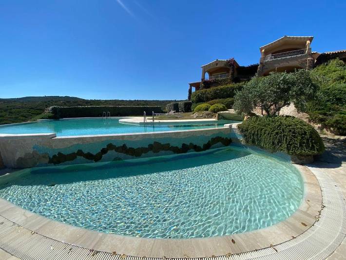 Casa vacanza per 6 persone, con Terrazza e Giardino nonché Piscina e Panorama a Spiaggia Bianca