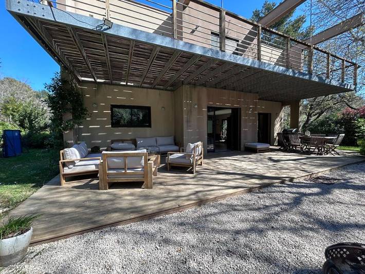 Chambre d’hôte pour 10 personnes, avec piscine ainsi que jardin et vue, animaux acceptés