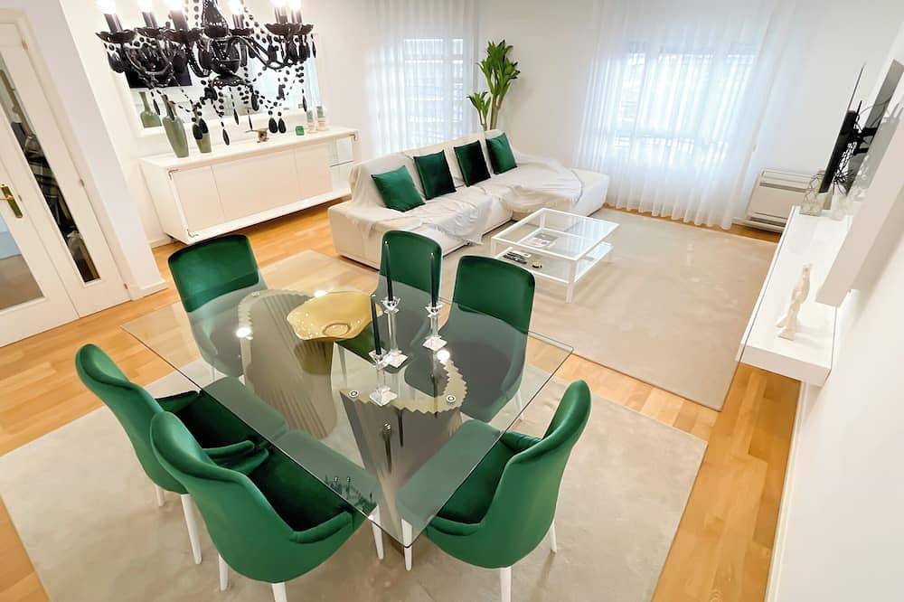 Holiday apartment in Lisbon from £353 per night