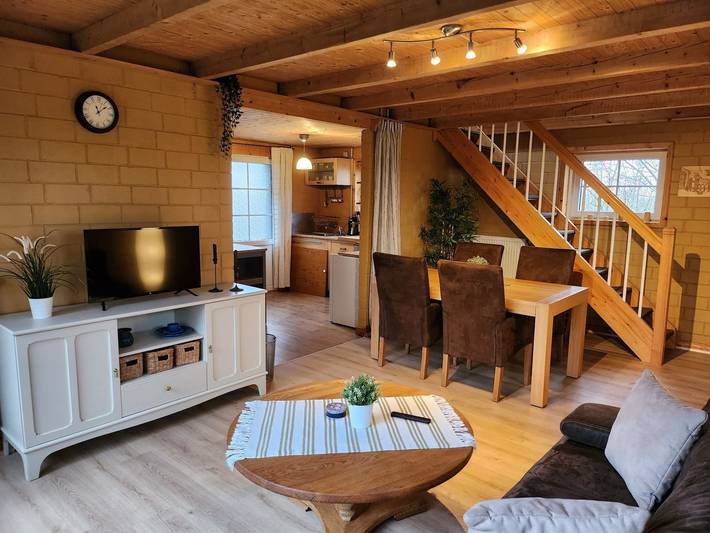 Ferienhaus für 5 Personen, mit Terrasse und Garten in Bunde