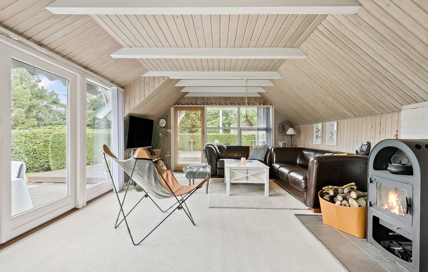 Holiday home for 4 people with terrace in Hvalpsund, Farsø
