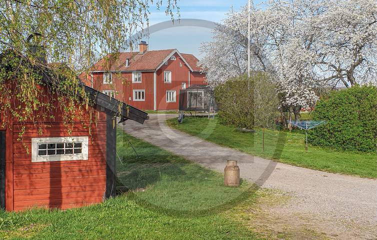 Hus för 10 Personer, med sjöutsikt samt trädgård och terass, med husdjur i Östergötland