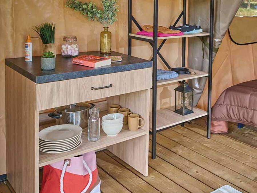 Camping de Retourtour - Albergue 5 personas - Bali cabaña de lona - 32 m² - sin instalaciones sanitarias in Lamastre, Parc naturel régional des Monts d'Ardèche