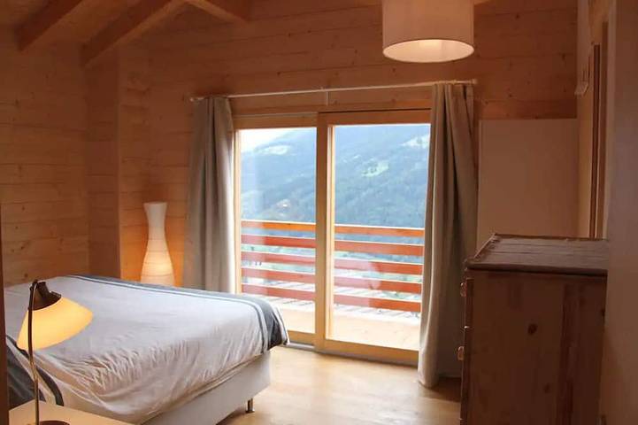 Gîte pour 4 personnes, avec jardin dans Saint Luc - 2