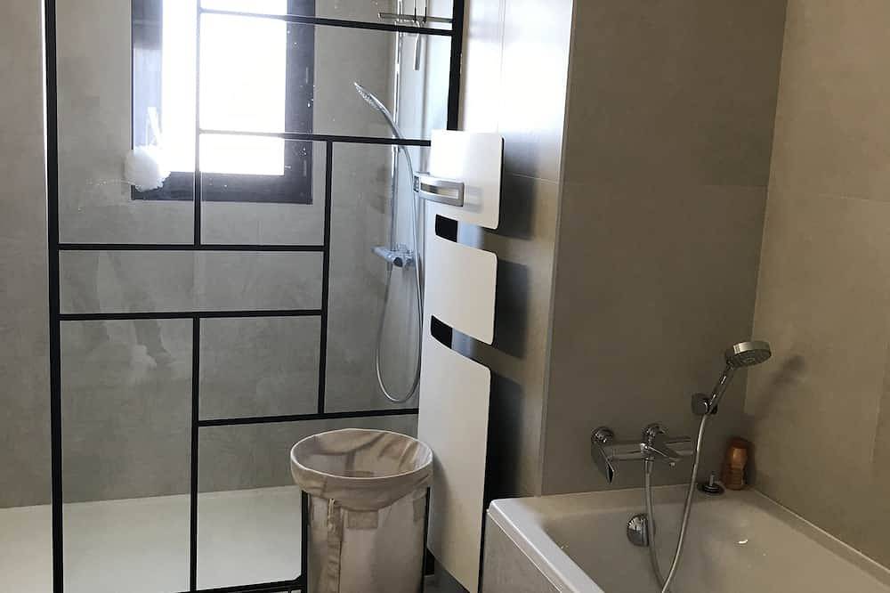 Villa avec spa tout confort 2 chambres 4 personnes in Calvisson, Côte méditerranéenne (France)