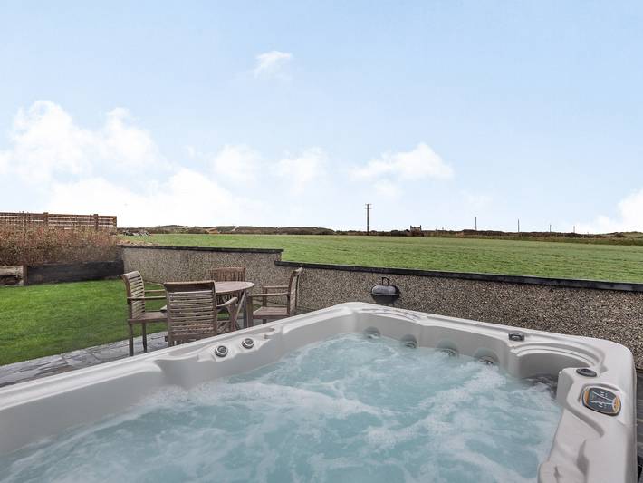 Cottage for 4 people, with garden on the Isle of Anglesey