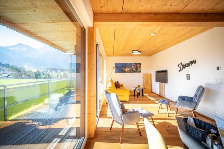 Ferienwohnung für 4 Personen, mit Garten und Ausblick in Ehenbichl