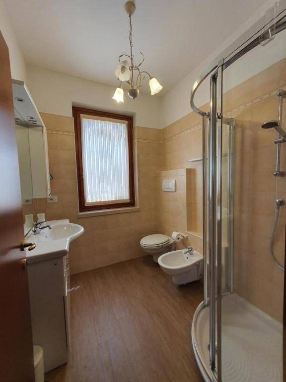 Villa pour 5 personnes, avec vue sur le lac ainsi que vue et jardin à Sirmione - 4