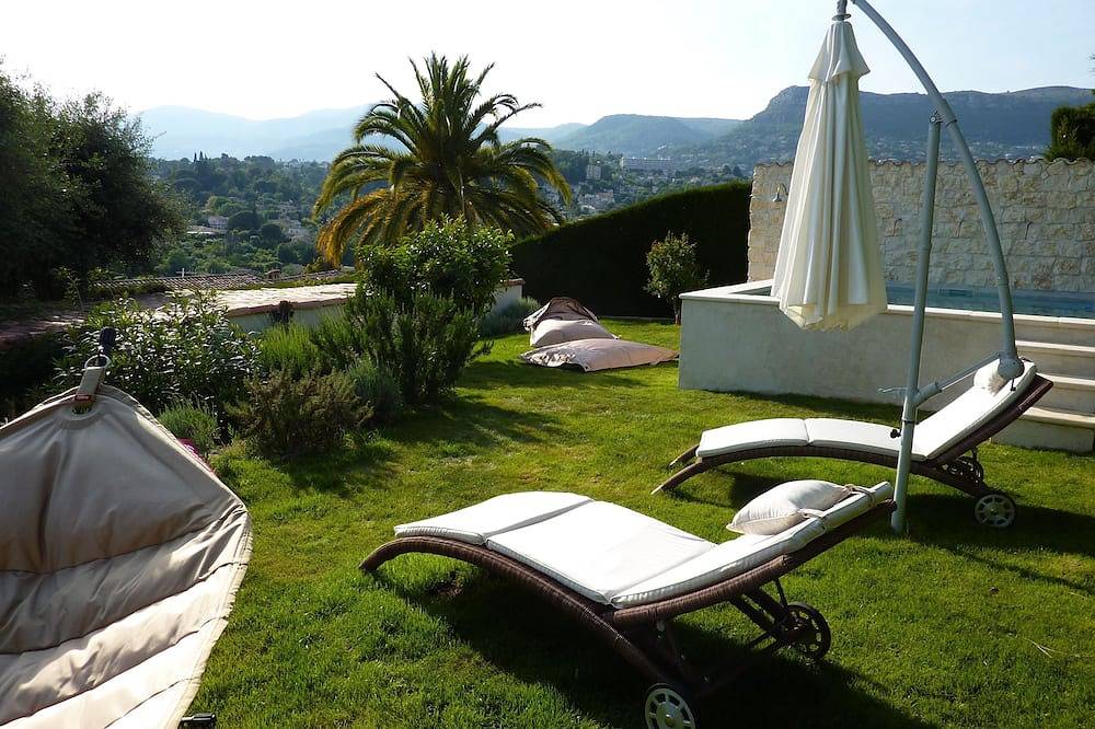 Chambre d'hôtes de charme à Vence. Idéalement située entre Nice et Cannes in Vence, Côte méditerranéenne (France)