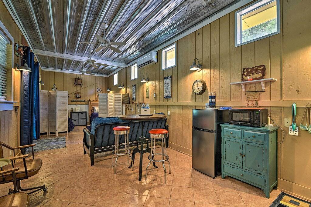 2 Mi to Marina: Inglis Retreat w/ Boat Parking in Inglis, Levy County