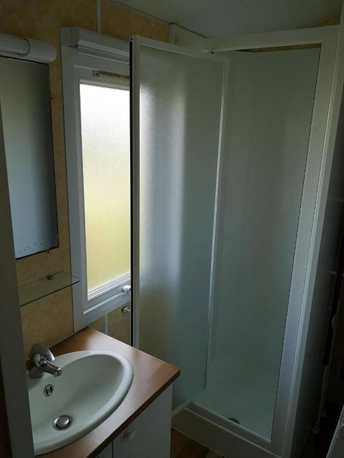 Camping pour 4 personnes, avec terrasse ainsi que piscine et jacuzzi, animaux acceptés à Bretignolles-sur-Mer - 4