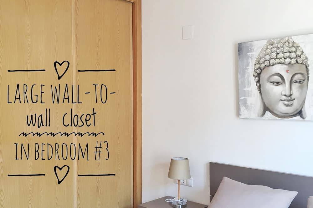 Marque étonnante nouvelle villa / Promenade à la plage / piscine / cour privée / Voir toutes les photos! in Alcossebre, Alcalà de Xivert