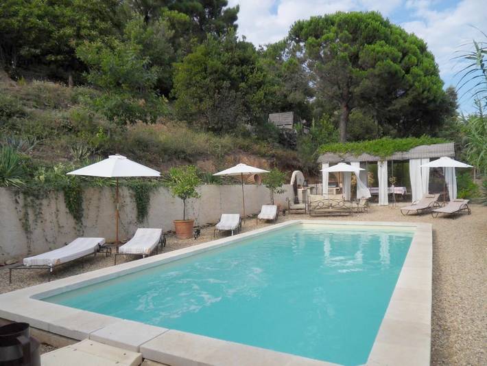 Location de vacances pour 2 personnes, avec jardin ainsi que vue et piscine, animaux acceptés à La Garde-Freinet - 3