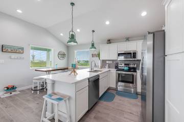 Vacation Rental for 12 Guests in Port Aransas, Mustang Island, Picture 4